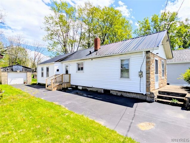 959 North Erie Avenue, North Tonawanda, NY 14120