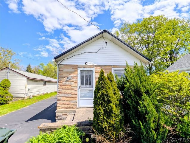 959 North Erie Avenue, North Tonawanda, NY 14120