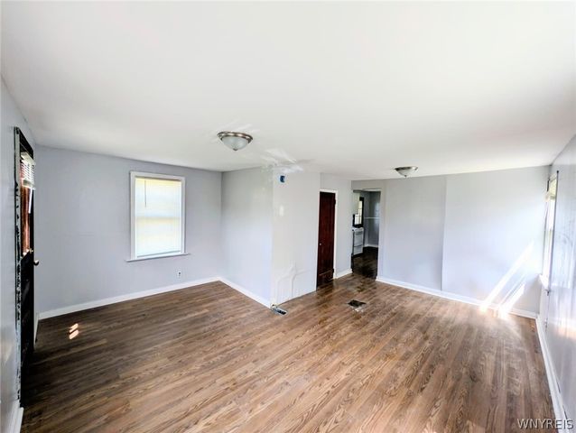 959 North Erie Avenue, North Tonawanda, NY 14120
