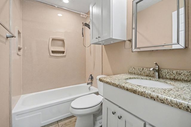 16807 David Glen Drive, Friendswood, TX 77546