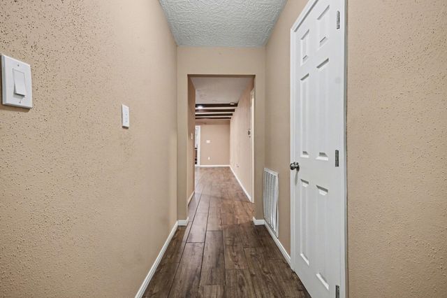 16807 David Glen Drive, Friendswood, TX 77546