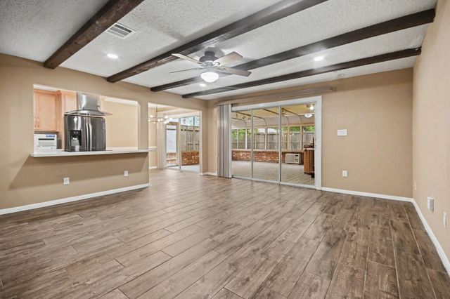 16807 David Glen Drive, Friendswood, TX 77546