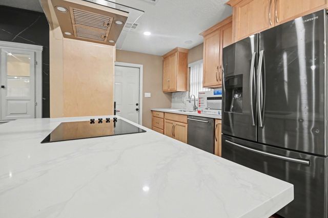 16807 David Glen Drive, Friendswood, TX 77546