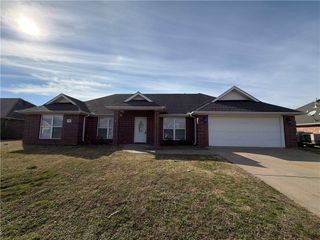 2363 Stonecrest, Fayetteville, AR 72703