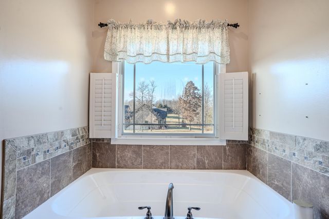 597 Clark Ridge Lane, Frankfort, KY 40601