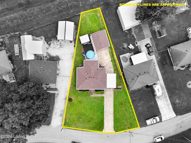 8915 Mapleview Dr, Louisville, KY 40258