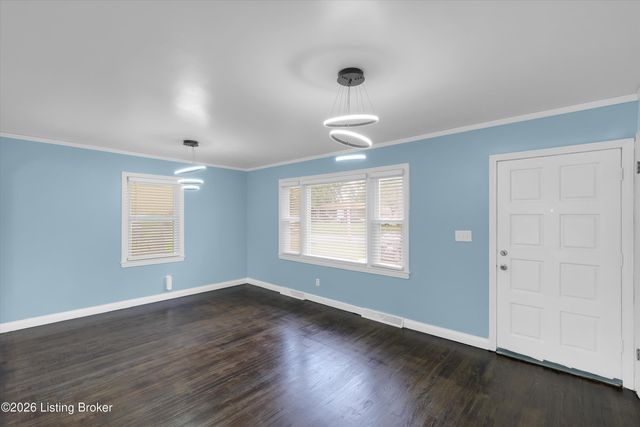 8915 Mapleview Dr, Louisville, KY 40258