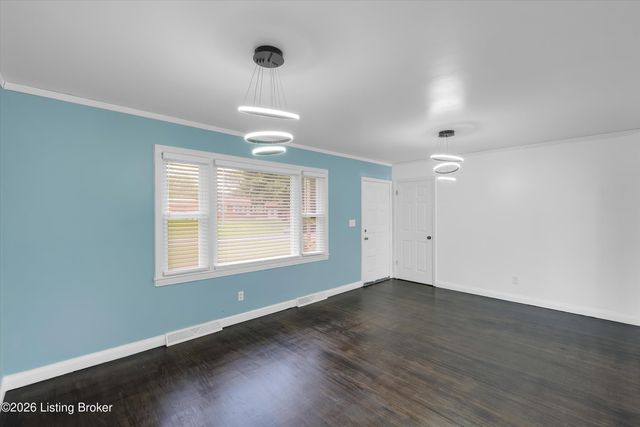 8915 Mapleview Dr, Louisville, KY 40258