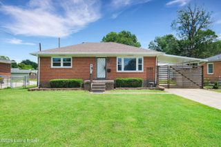 8915 Mapleview Dr, Louisville, KY 40258
