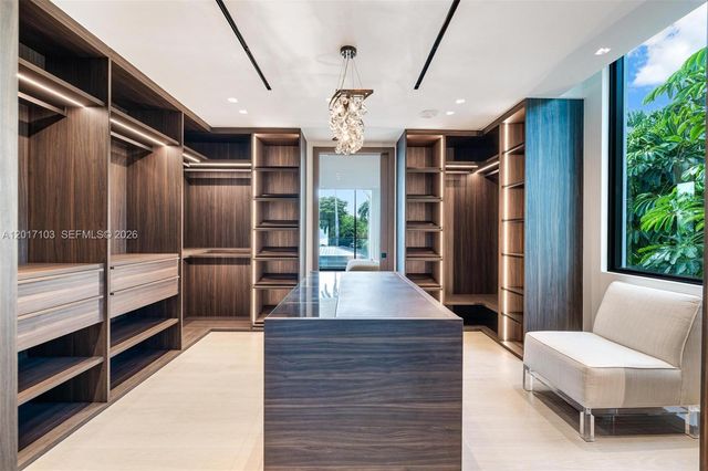 2520 Shelter Avenue, Miami Beach, FL 33140