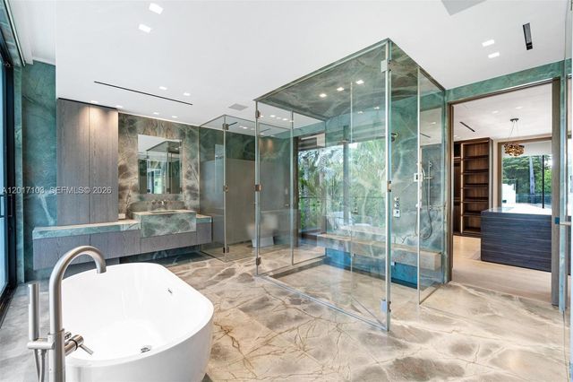 2520 Shelter Avenue, Miami Beach, FL 33140
