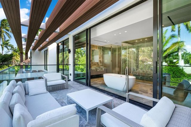 2520 Shelter Avenue, Miami Beach, FL 33140