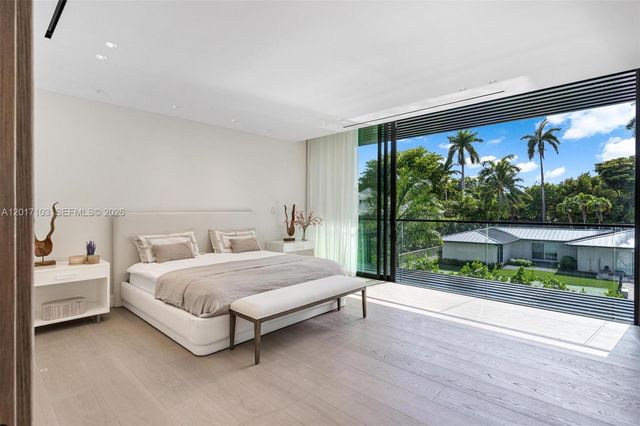 2520 Shelter Avenue, Miami Beach, FL 33140