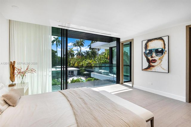 2520 Shelter Avenue, Miami Beach, FL 33140