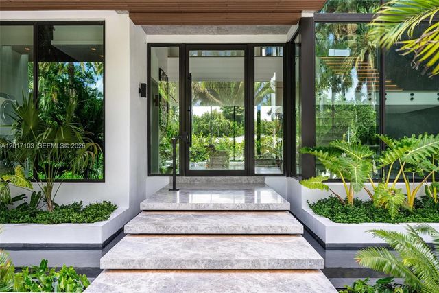 2520 Shelter Avenue, Miami Beach, FL 33140