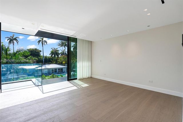 2520 Shelter Avenue, Miami Beach, FL 33140