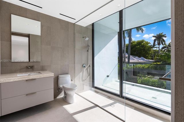 2520 Shelter Avenue, Miami Beach, FL 33140