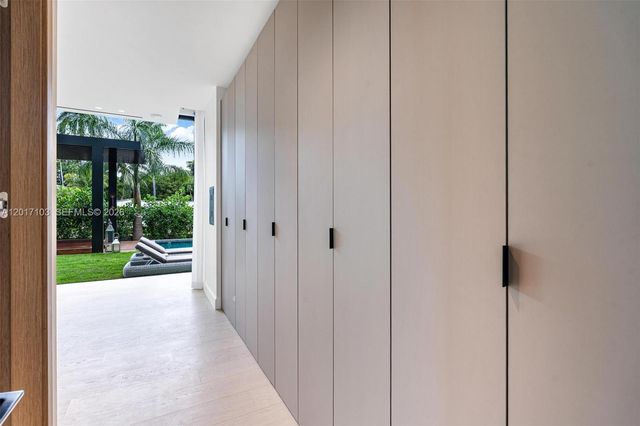 2520 Shelter Avenue, Miami Beach, FL 33140