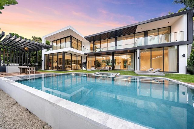 2520 Shelter Avenue, Miami Beach, FL 33140