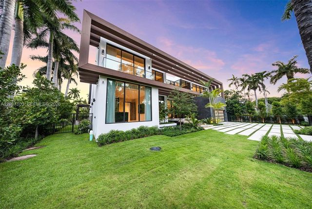 2520 Shelter Avenue, Miami Beach, FL 33140