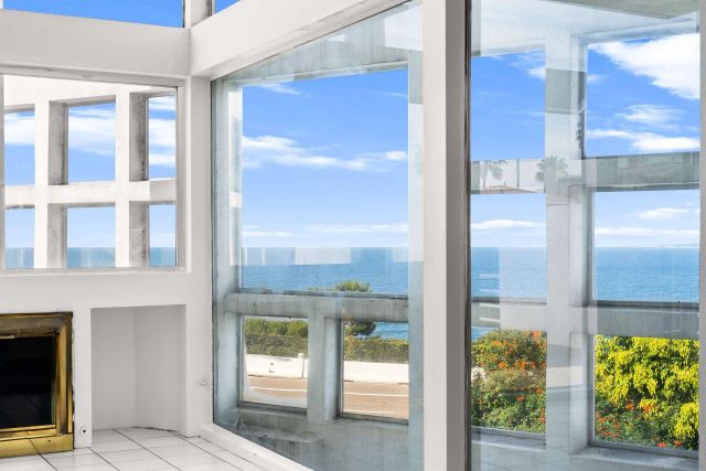 1550 Bluebird Ln, La Jolla, CA 92037