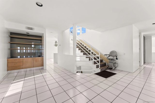 1550 Bluebird Ln, La Jolla, CA 92037