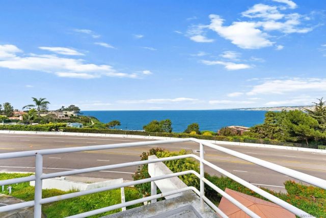 1550 Bluebird Ln, La Jolla, CA 92037