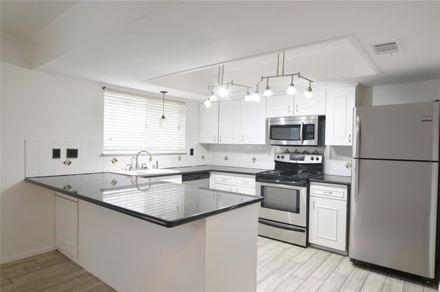 2372 Triway Lane 162, Houston, TX 77043