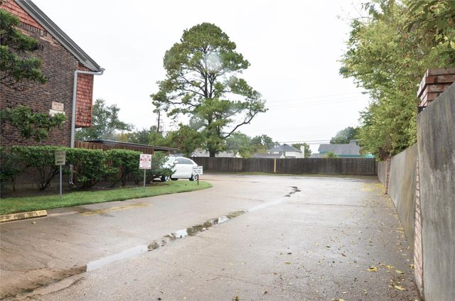 2372 Triway Lane 162, Houston, TX 77043