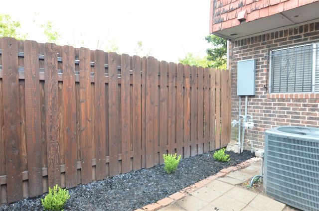 2372 Triway Lane 162, Houston, TX 77043