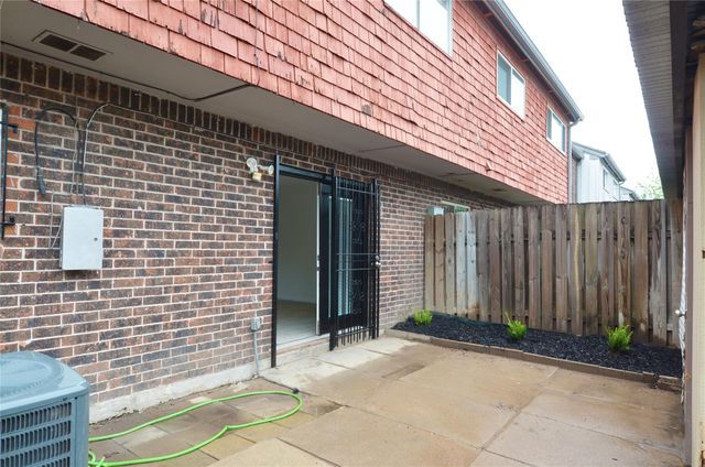 2372 Triway Lane 162, Houston, TX 77043