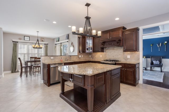 2703 Vrooman Court, Bloomington, IL 61704