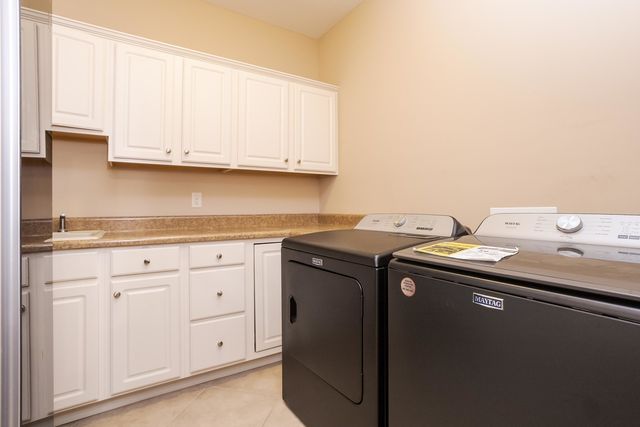 2703 Vrooman Court, Bloomington, IL 61704