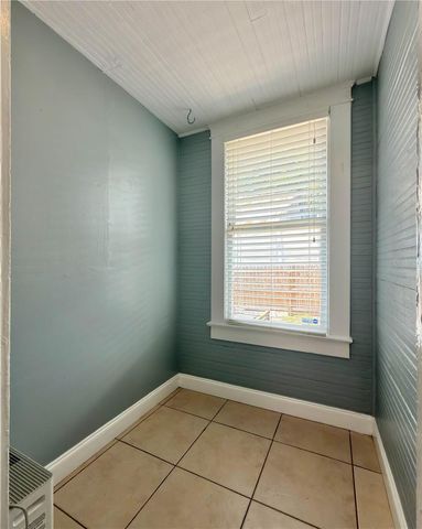 2312 E 10TH AVENUE, Tampa, FL 33605