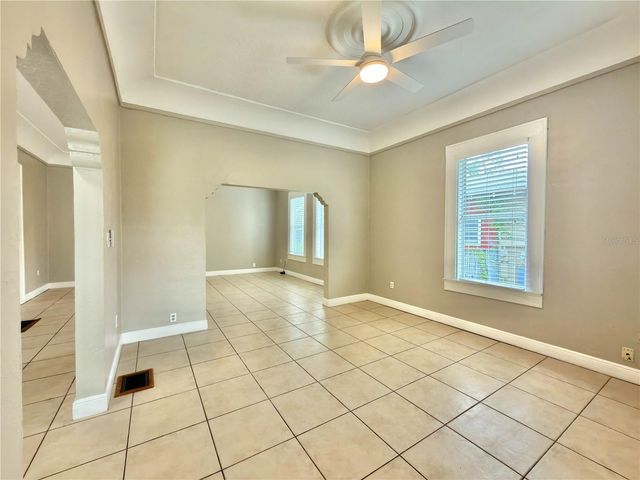 2312 E 10TH AVENUE, Tampa, FL 33605