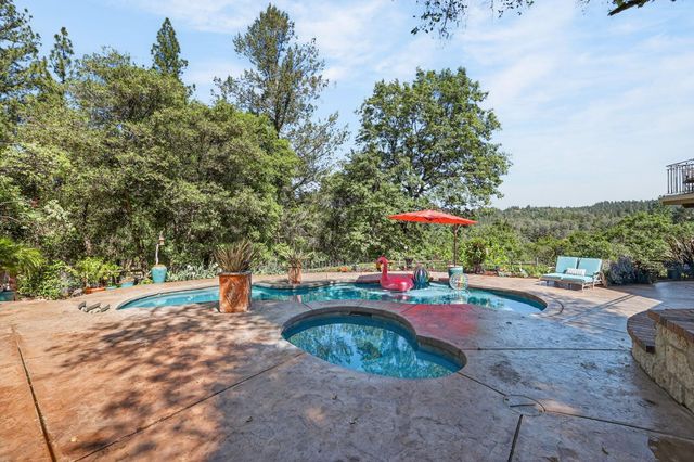 2195 Double O Mine Trl, Cool, CA 95614