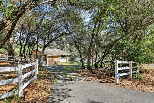 2195 Double O Mine Trl, Cool, CA 95614