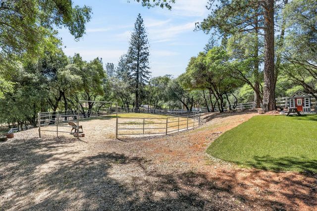 2195 Double O Mine Trl, Cool, CA 95614