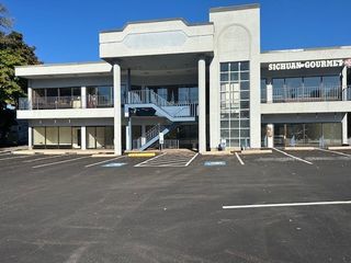 271 Worcester Rd B, Framingham, MA 01701