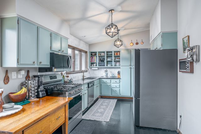 3503 53RD Street, Moline, IL 61265