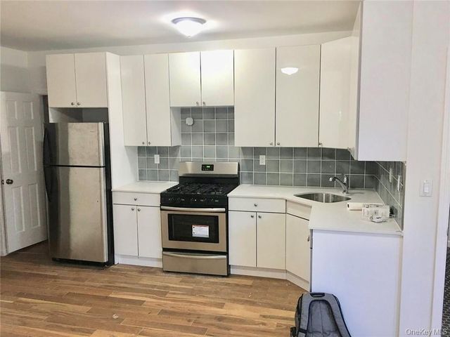 1823 Amethyst Street, Bronx, NY 10462