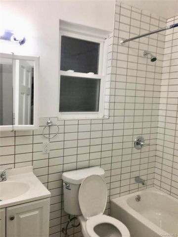 1823 Amethyst Street, Bronx, NY 10462