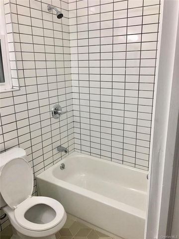 1823 Amethyst Street, Bronx, NY 10462