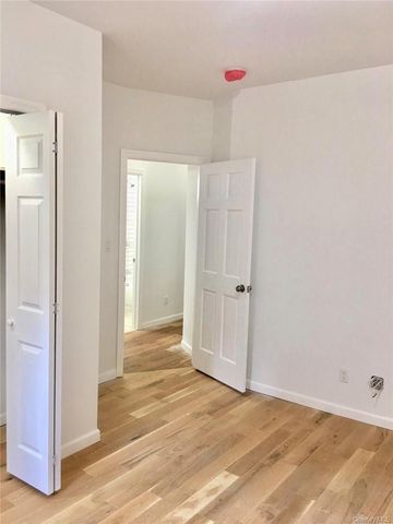 1823 Amethyst Street, Bronx, NY 10462