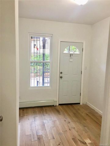 1823 Amethyst Street, Bronx, NY 10462