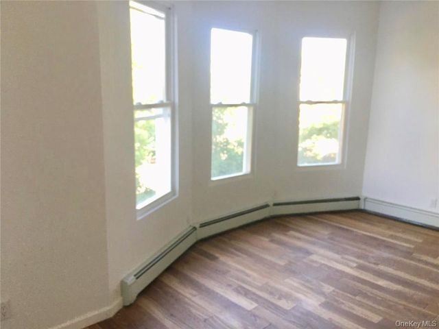 1823 Amethyst Street, Bronx, NY 10462