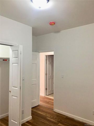 1823 Amethyst Street, Bronx, NY 10462