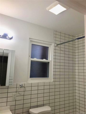 1823 Amethyst Street, Bronx, NY 10462