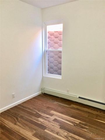 1823 Amethyst Street, Bronx, NY 10462