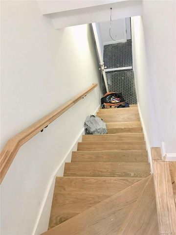 1823 Amethyst Street, Bronx, NY 10462